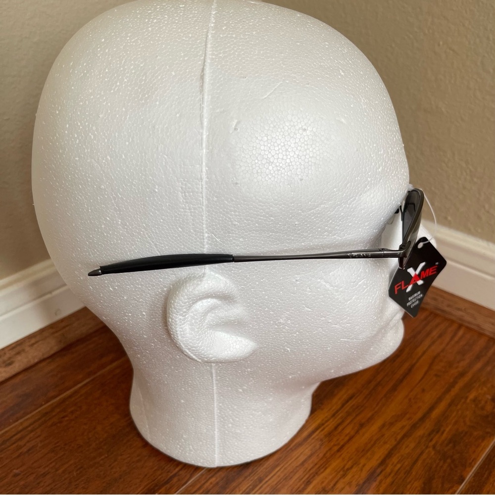 NEW with TAGS - Flame X Sunglasses - UV 400 - Spring Hinges - Picture 2 of 4